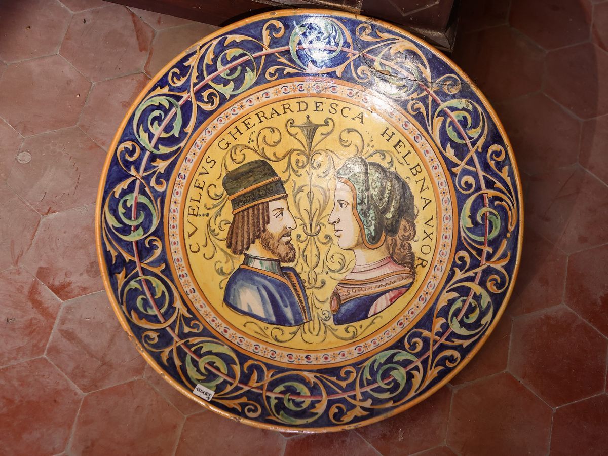 Piatto da Parata in Terracotta Smaltata