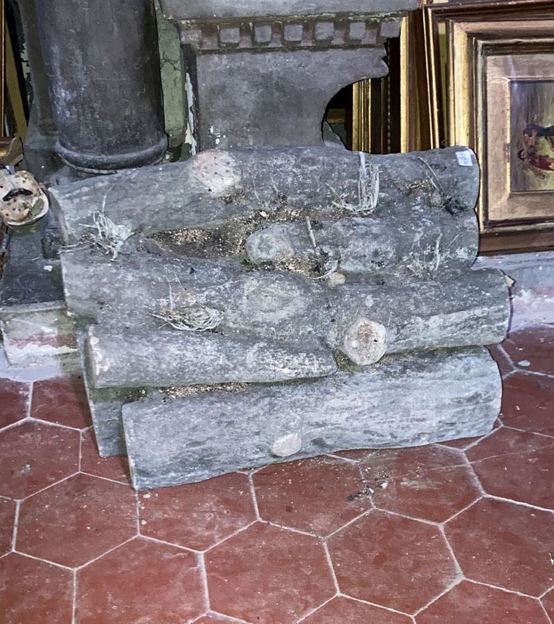Ornamento da Camino in Cemento