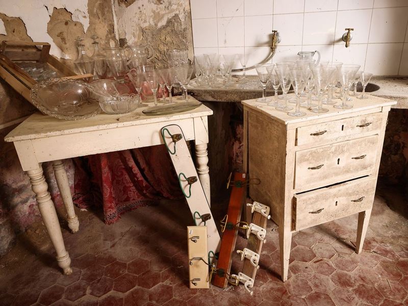 Lotto di Complementi di Arredo Rustici, in Legno Laccato Bianco