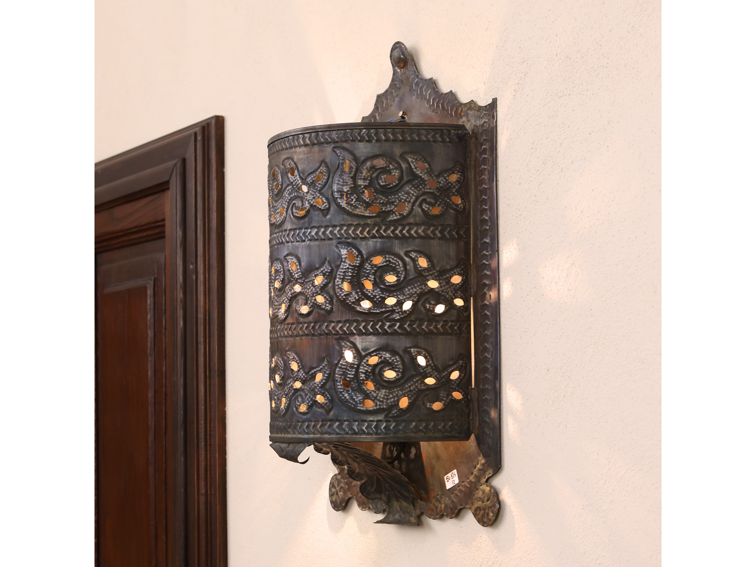 Coppia di Applique in Tole Traforata