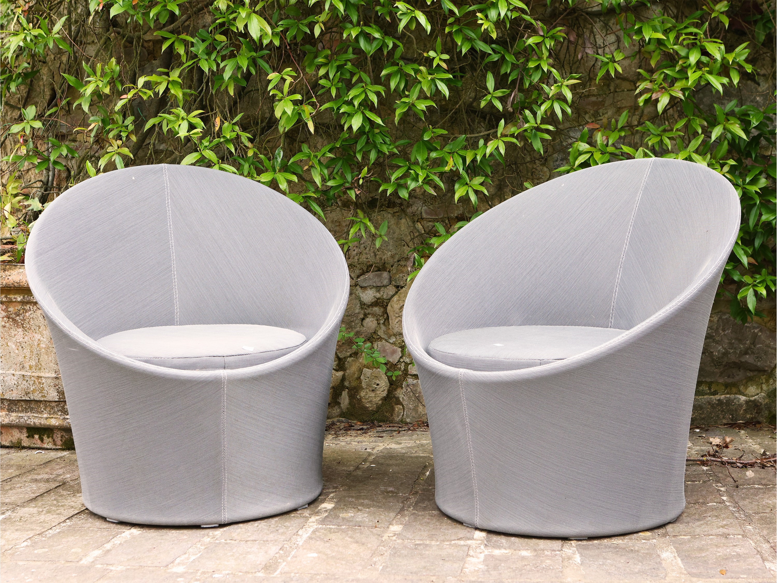 Coppia di Poltroncine a Pozzetto da Giardino