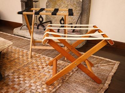 Due Stand per Valige in Legno Tenero