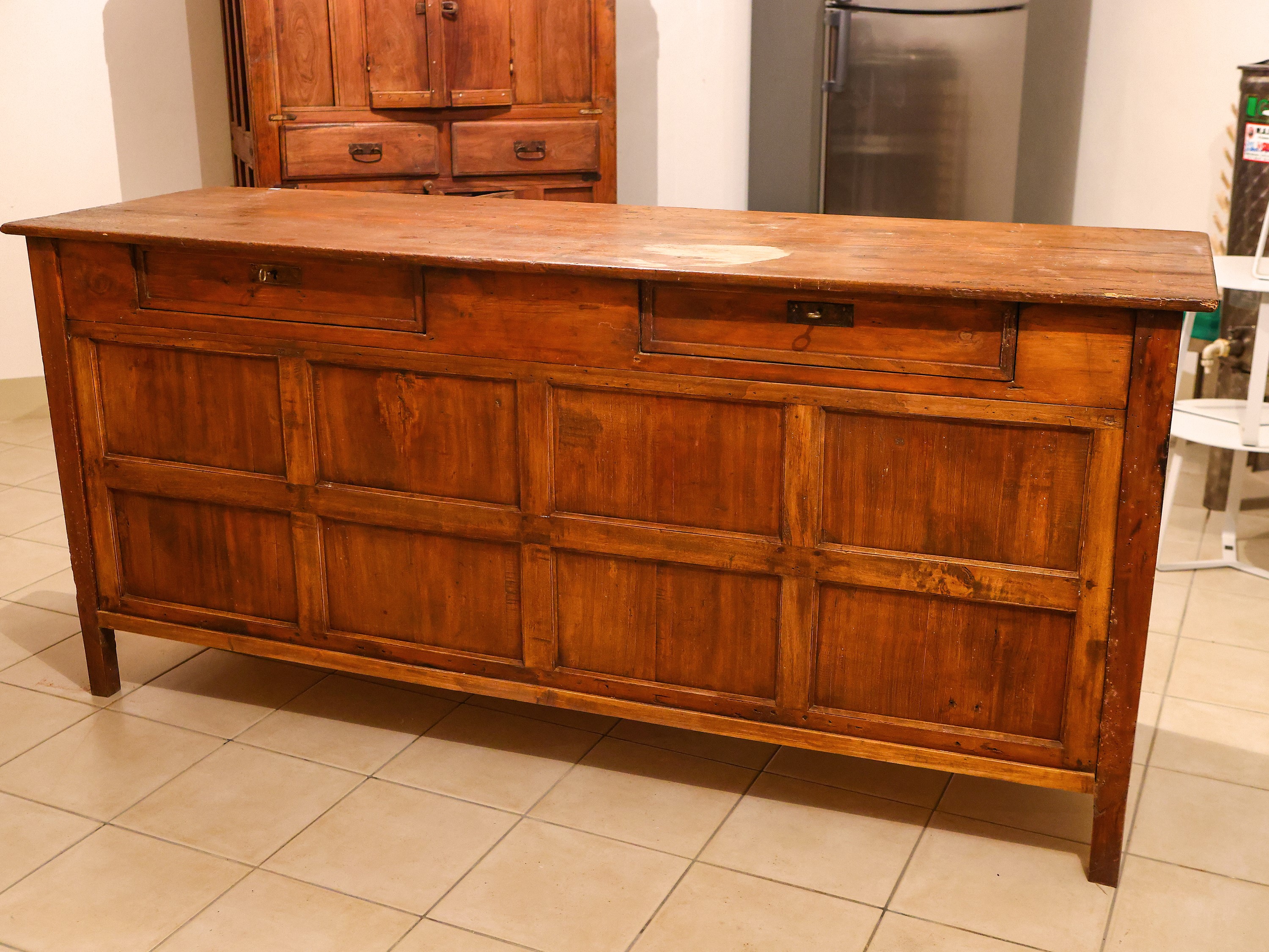 Grande Credenza Rustica da Centro in Legno Tenero