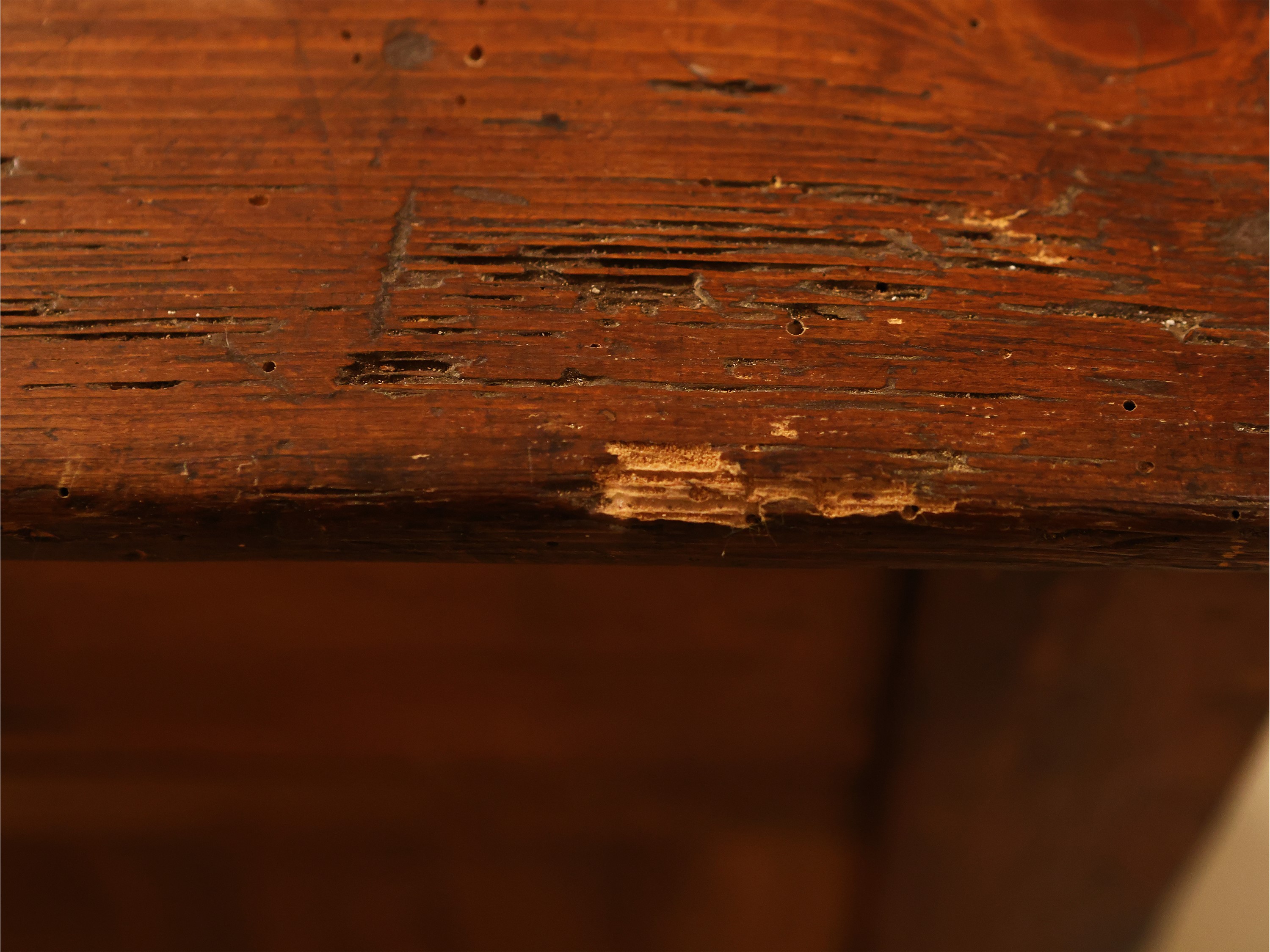 Grande Credenza Rustica da Centro in Legno Tenero