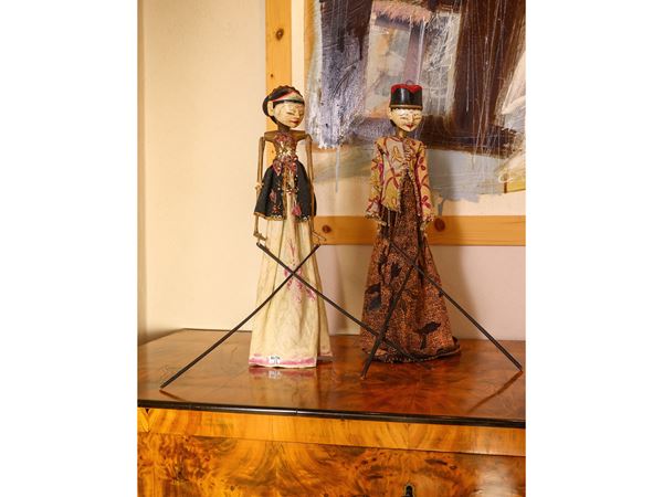 Pair of oriental puppets