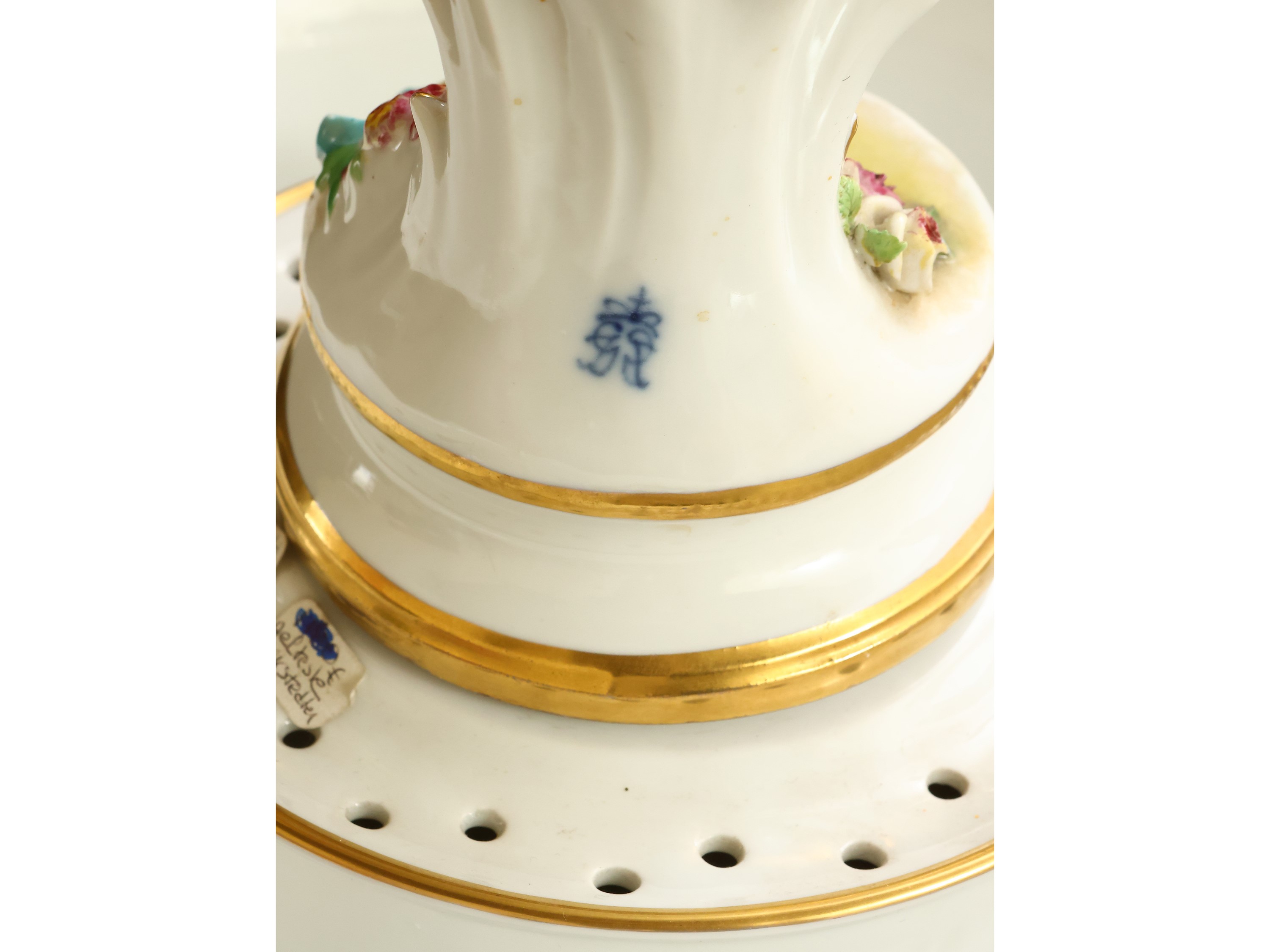 Figura Femminile in Ceramica Smaltata a Lustro nei Toni del Verde, Zsolnay