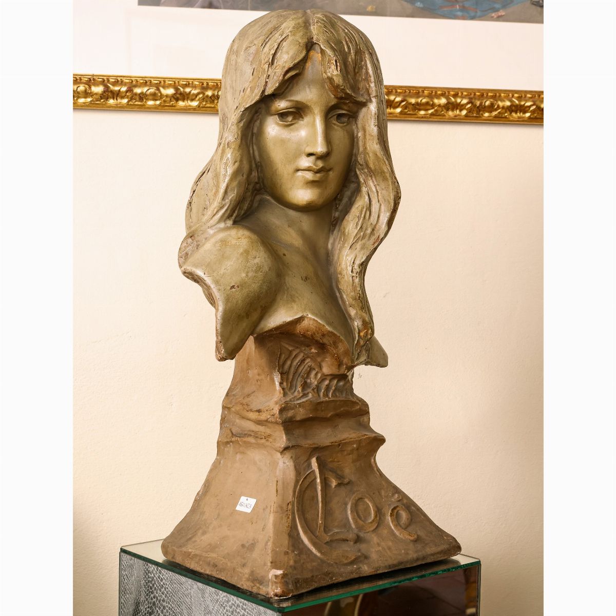 Busto di Fanciulla in Terracotta Patinata