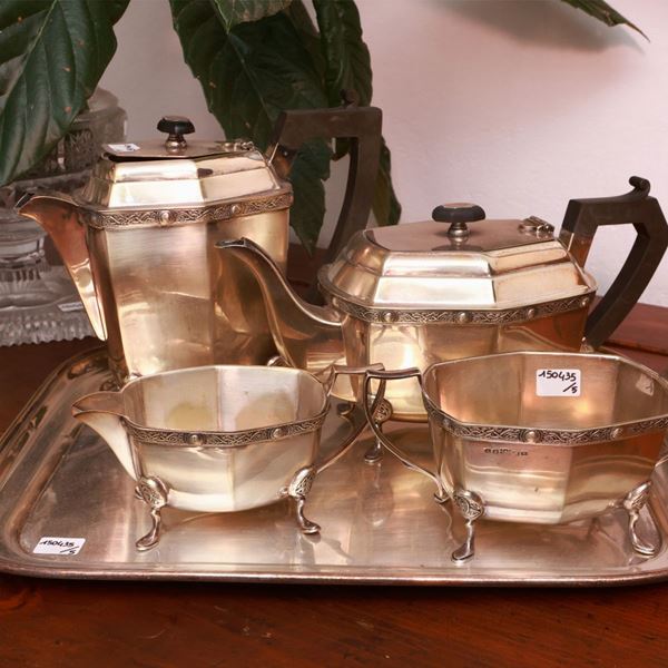 Servizio da tè e caffè in metallo argentato