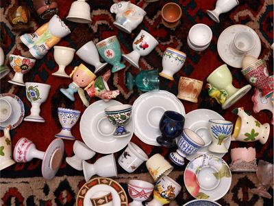 Raccolta di Portauovo in Porcellana, Ceramica e Metallo