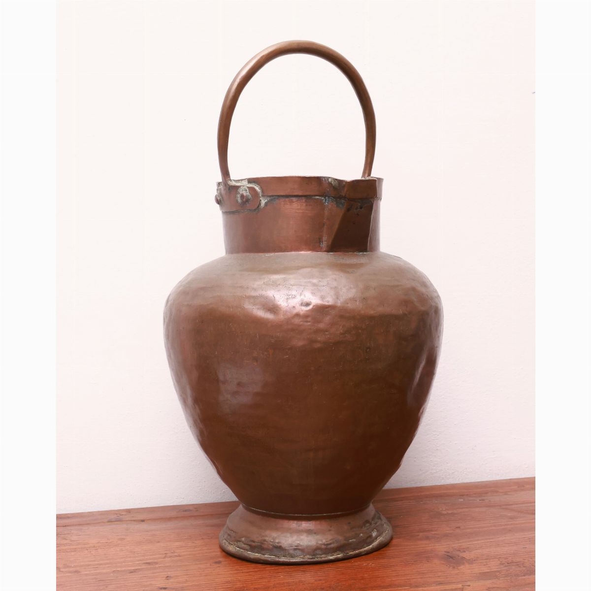 Due Complementi di Arredo Rustici