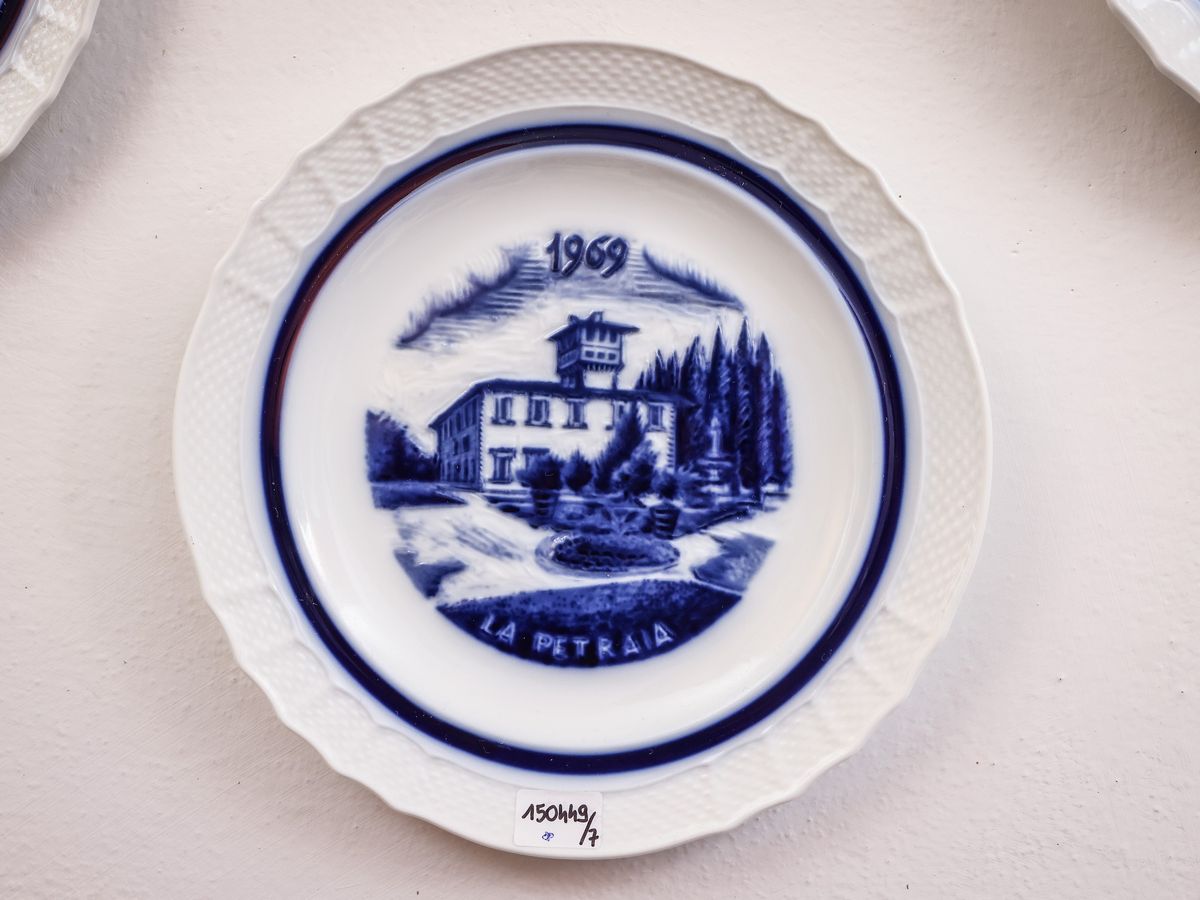 Serie di Sei Piatti da Collezione in Porcellana, le Ville Fiorentine, Richard Ginori