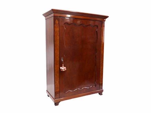 Biedermeier cabinet in cherry and thuja briar
