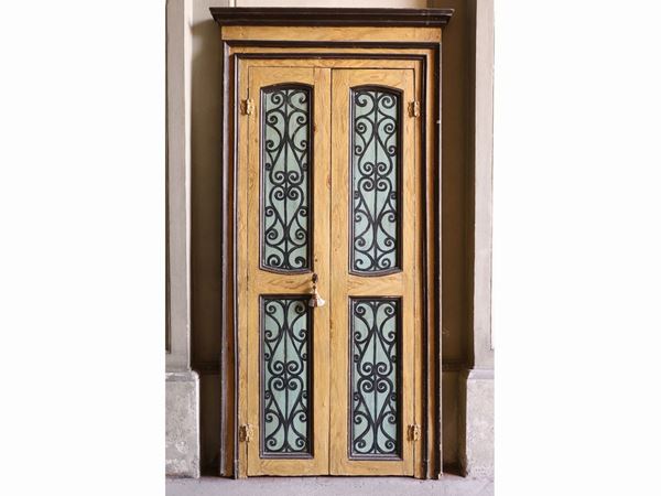 Double door in soft wood