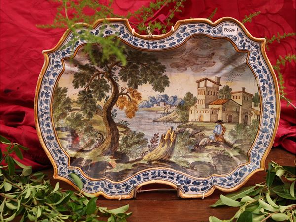 Majolica basin  (Central Italy, 18th century)  - Auction The classic house. Timeless style - Maison Bibelot - Casa d'Aste Firenze - Milano