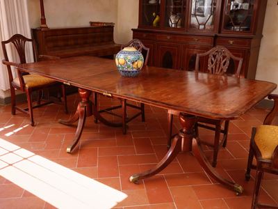 Tavolo da Pranzo in Noce e Mogano