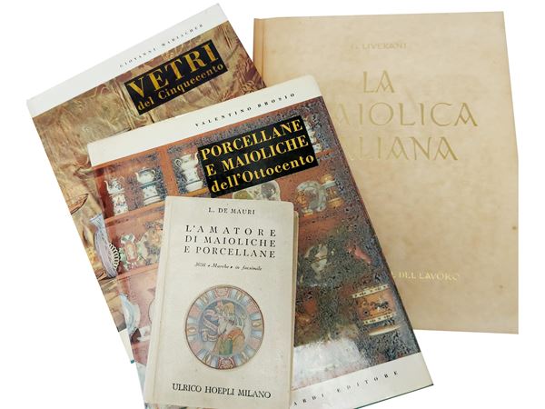 Majolica, porcelain, glass  - Auction Ancient and art books - Maison Bibelot - Casa d'Aste Firenze - Milano