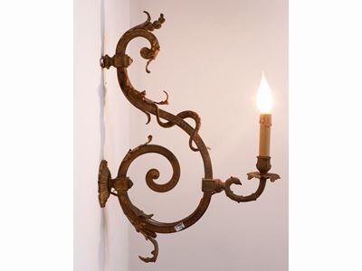 Coppia di Grandi Bracci in Bronzo Dorato