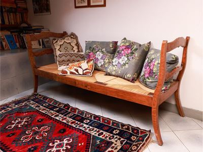 Divanetto a Panca Rustico in Noce