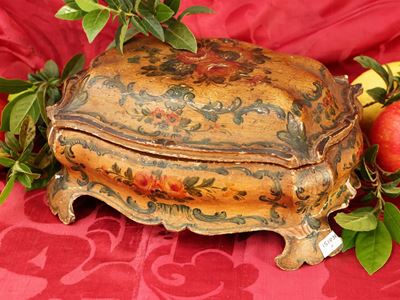 Scrigno in Legno Laccato