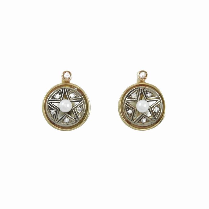 Orecchini Pendenti in Oro Giallo e Argento con Diamanti e Perle