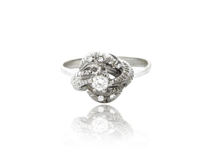 Anello Solitario in Oro Bianco con Diamante