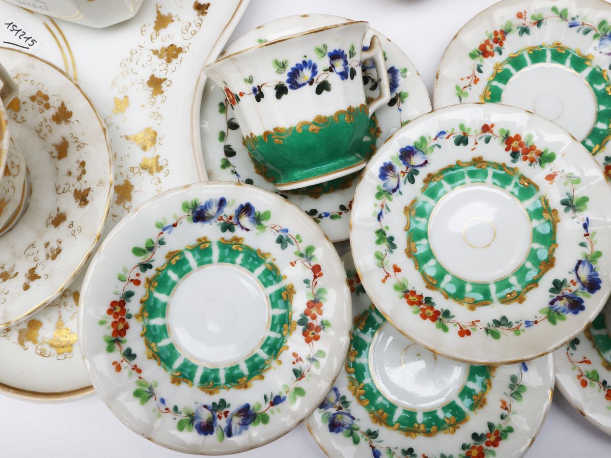Lotto di Accessori per la Tavola in Porcellana