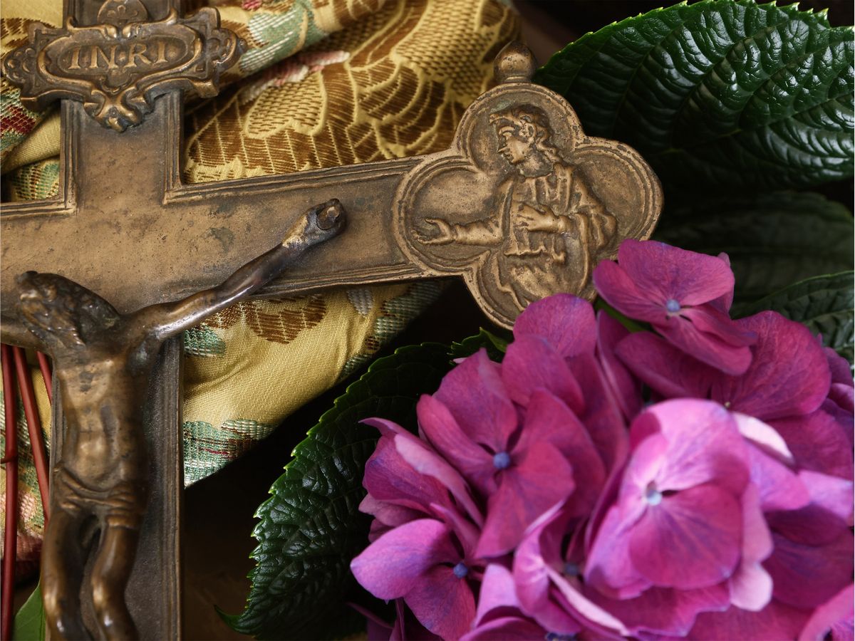 Croce Astile in Bronzo