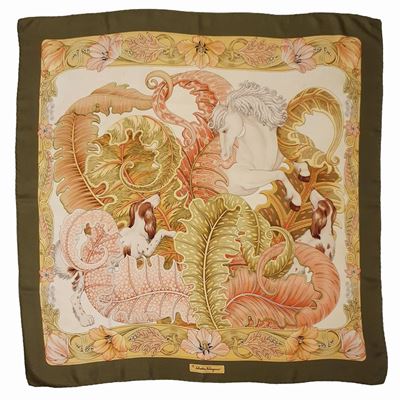 Salvatore Ferragamo Foulard in Seta