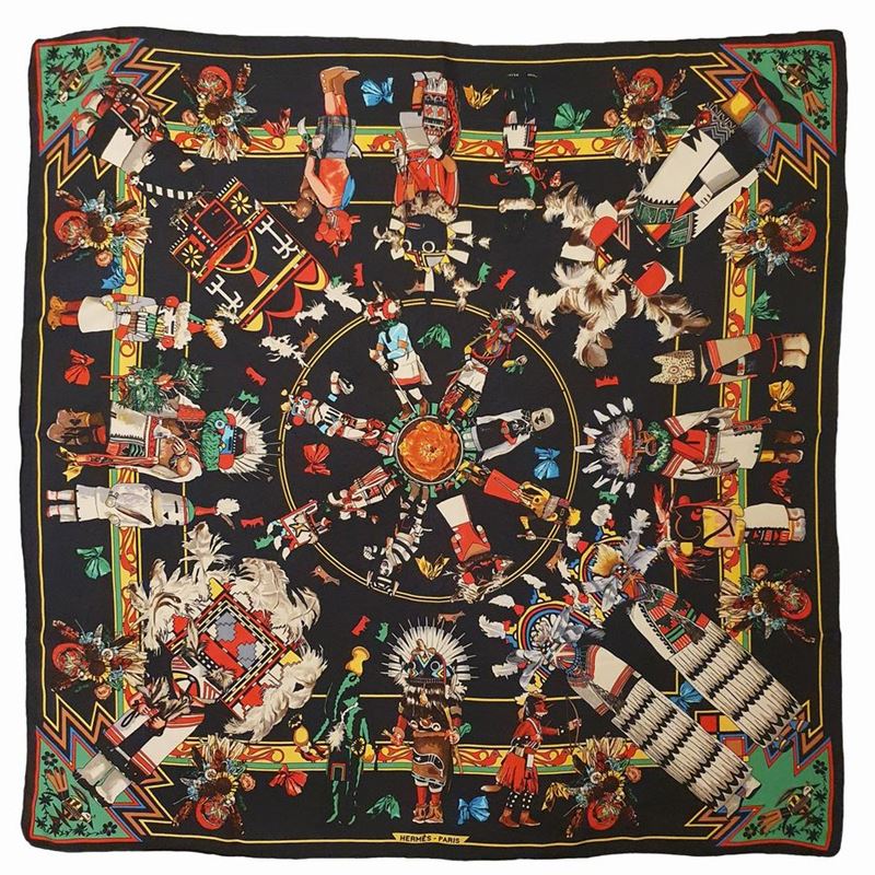 Hermès Foulard in Seta "kachinas" di Olivier Kermit