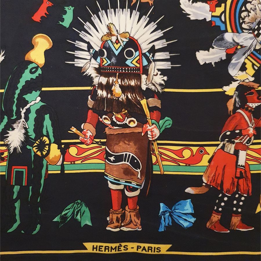 Hermès Foulard in Seta "kachinas" di Olivier Kermit