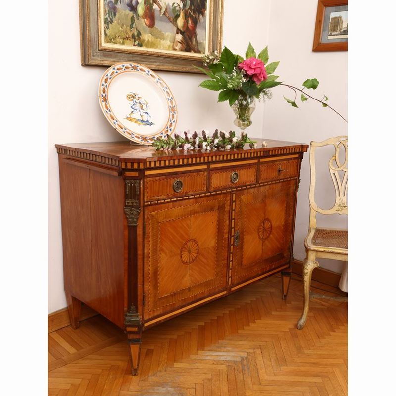 Credenza Impiallacciata in Legno di Rosa, Mogano ed Altre Essenze