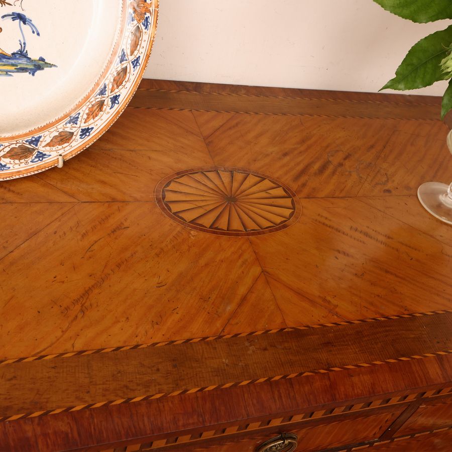 Credenza Impiallacciata in Legno di Rosa, Mogano ed Altre Essenze