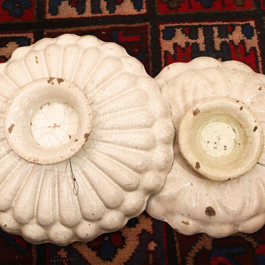 Due Crespine in Maiolica