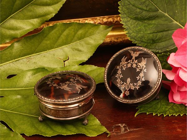 Pair of silver ring boxes
