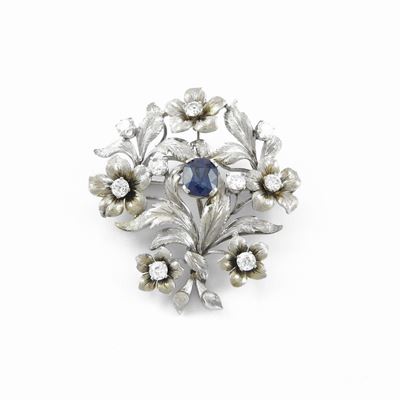 Spilla Floreale in Oro Bianco con Diamanti e Zaffiro