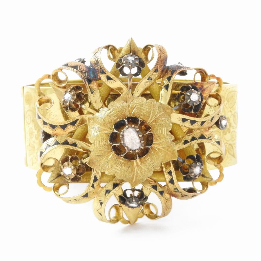 Parure Bracciale Rigido, Spilla e Orecchini in Oro Giallo e Argento con Diamanti e Smalti Neri