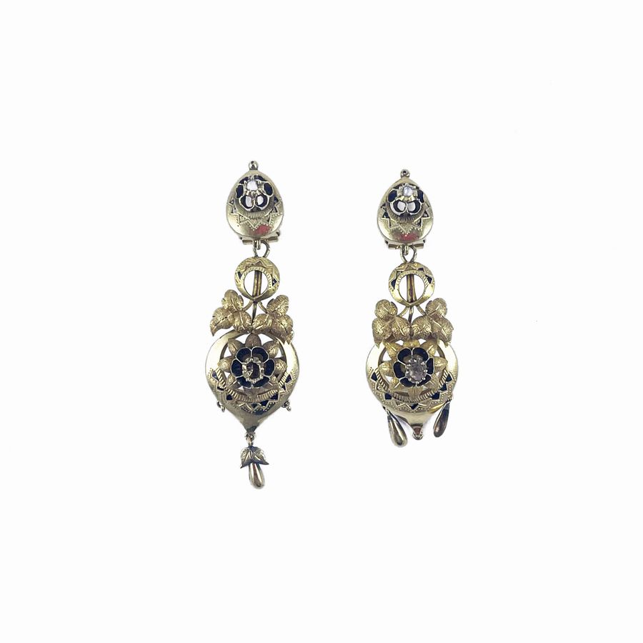 Parure Bracciale Rigido, Spilla e Orecchini in Oro Giallo e Argento con Diamanti e Smalti Neri