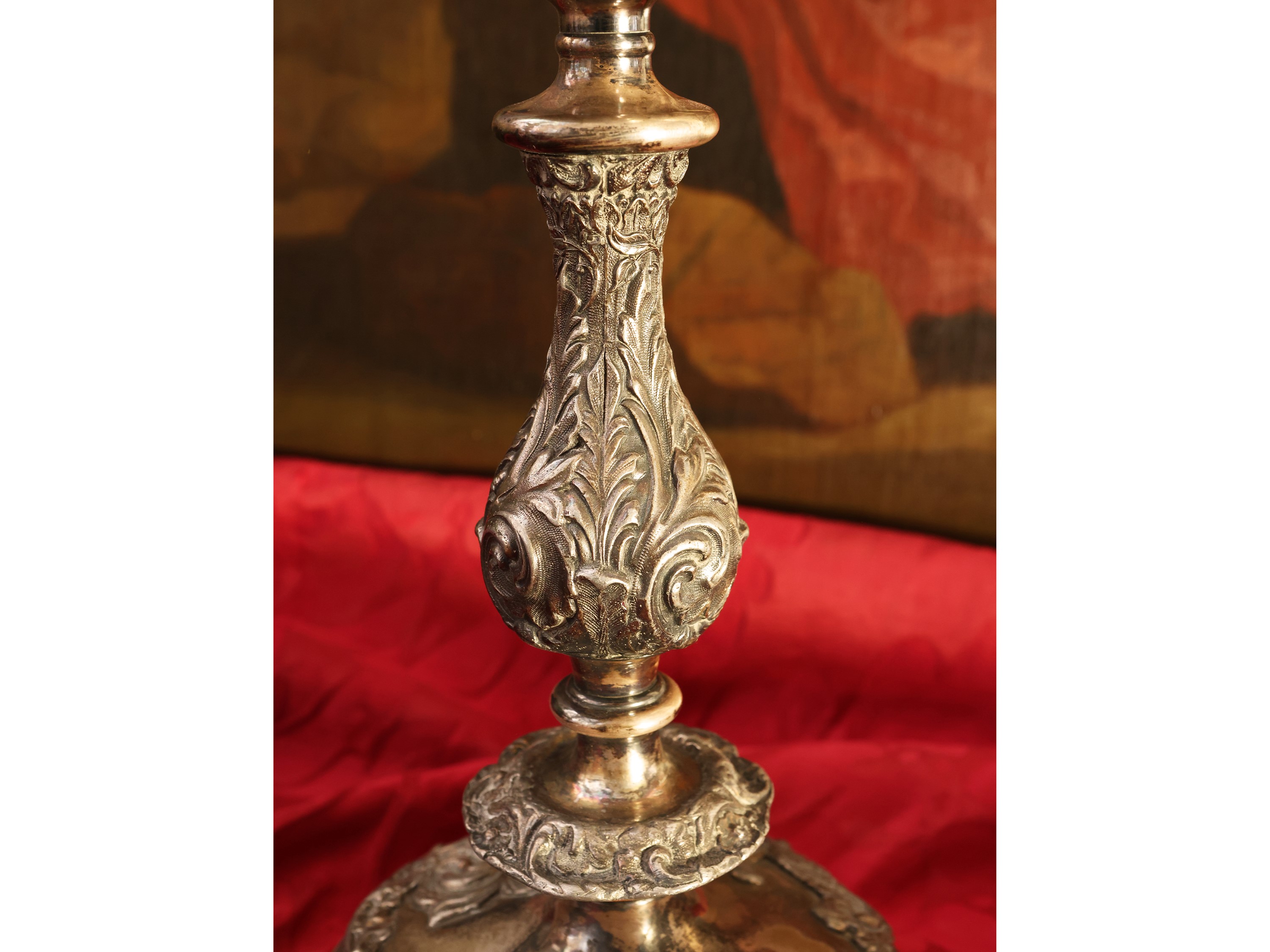 Coppia di Grandi Candelabri in Metallo Argentato