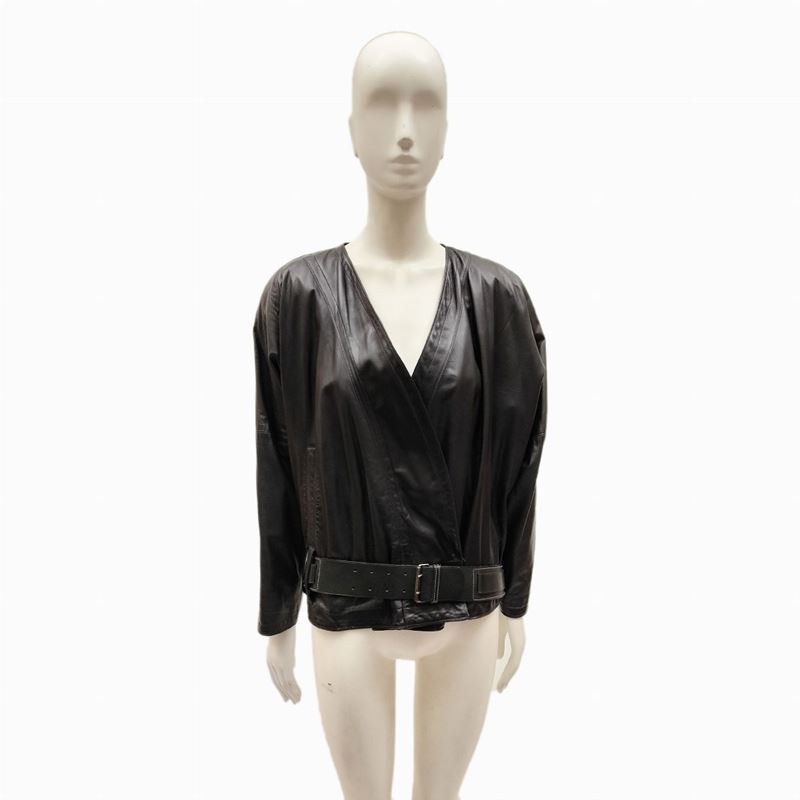 Gianni Versace, Composé in pelle nera