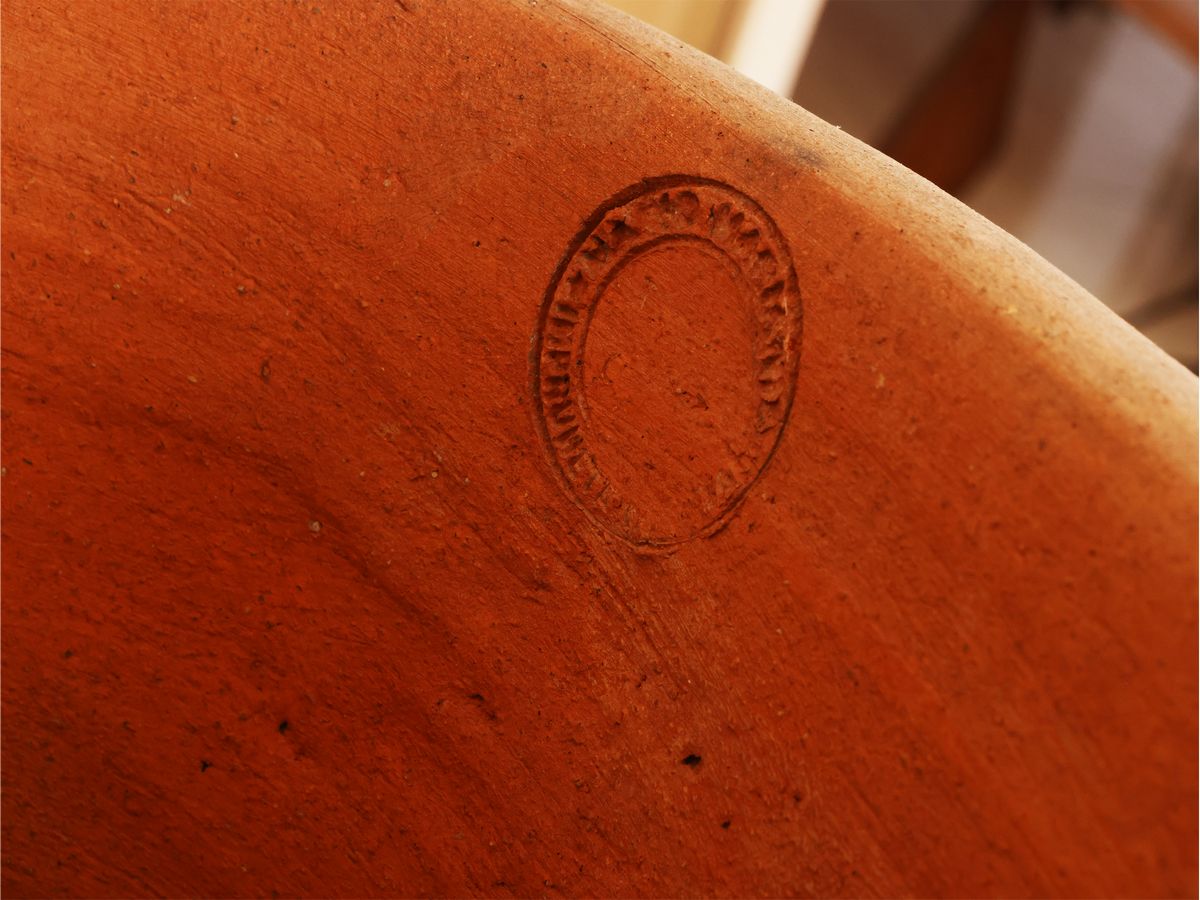 Coppia di Vasi da Giardino in Terracotta