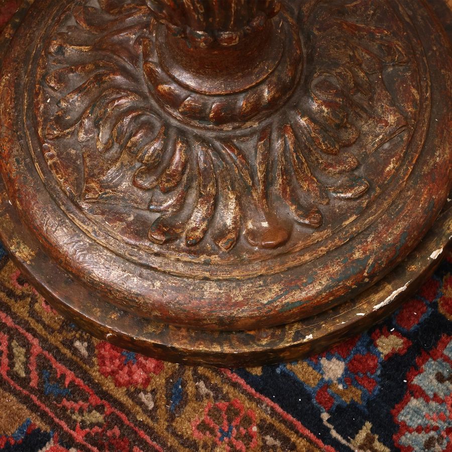 Piantana in Legno Dorato a Mecca
