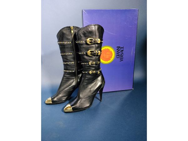 Gianni Versace stivali in pelle nera con borchie