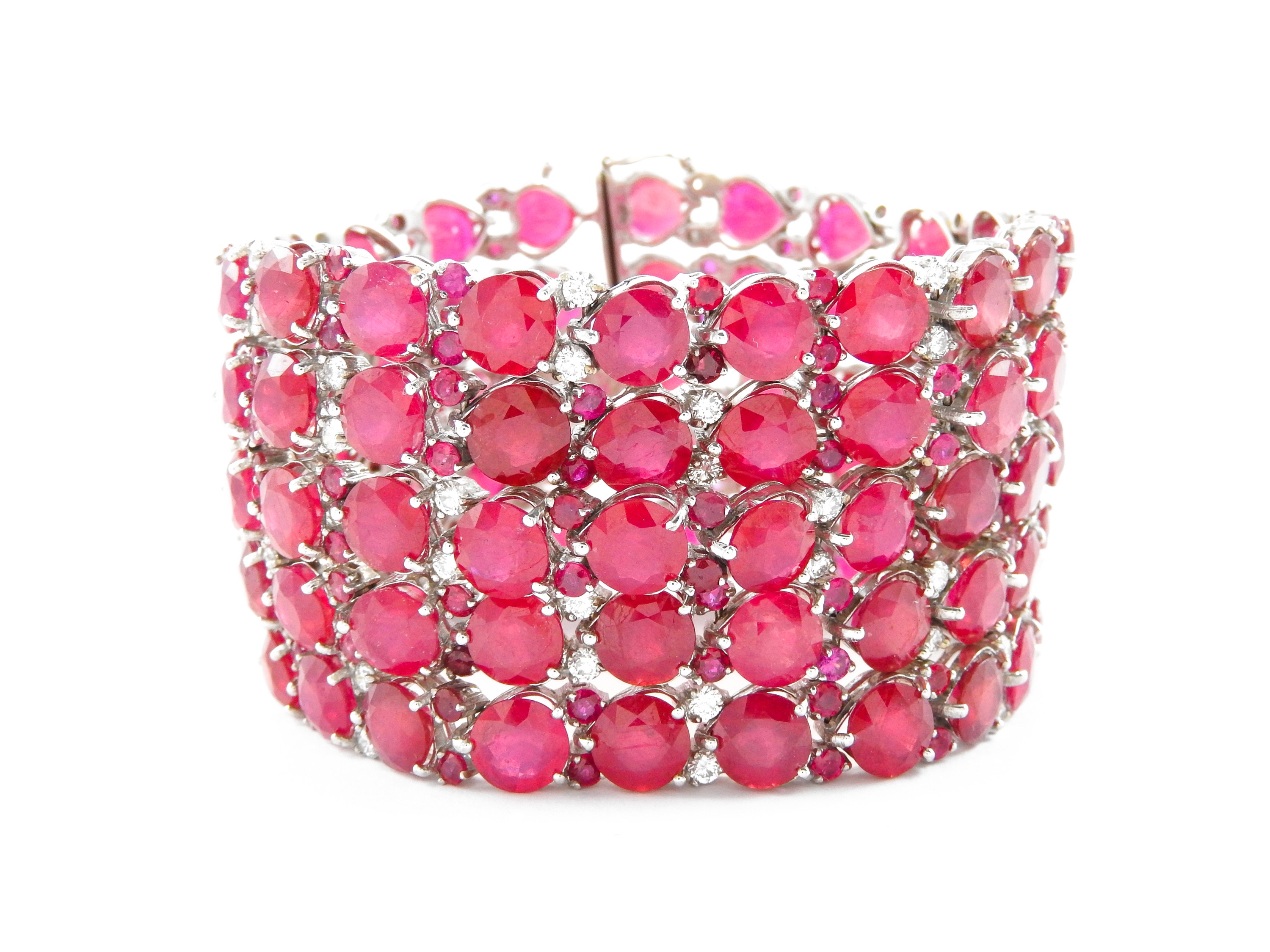 Bracciale Morbido Currado in Oro Bianco con Diamanti e Rubini Glass Filled