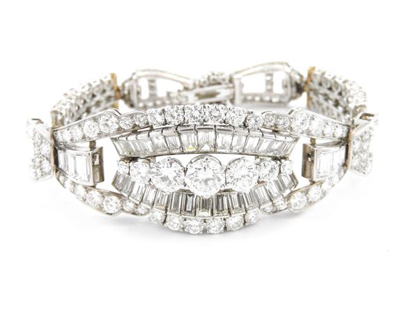 White gold bracelet with diamonds