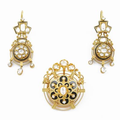 Demi Parure Spilla Pendente e Orecchini in Oro Giallo con Diamanti e Smalto Nero