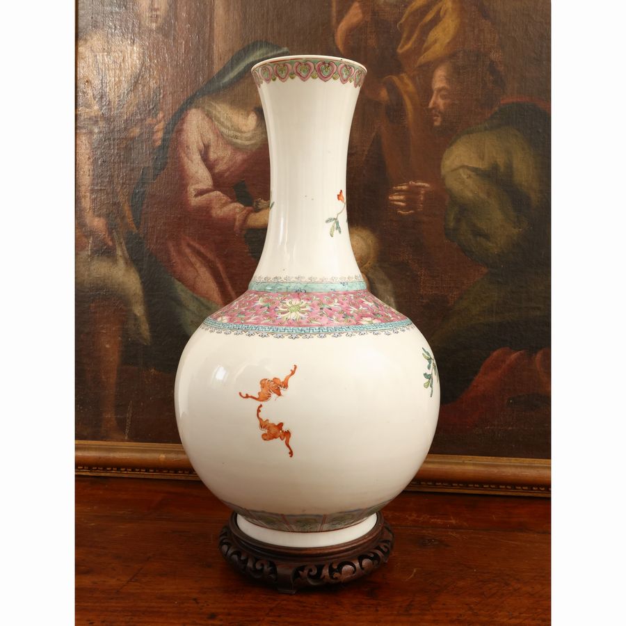 Vaso a Bulbo in Porcellana