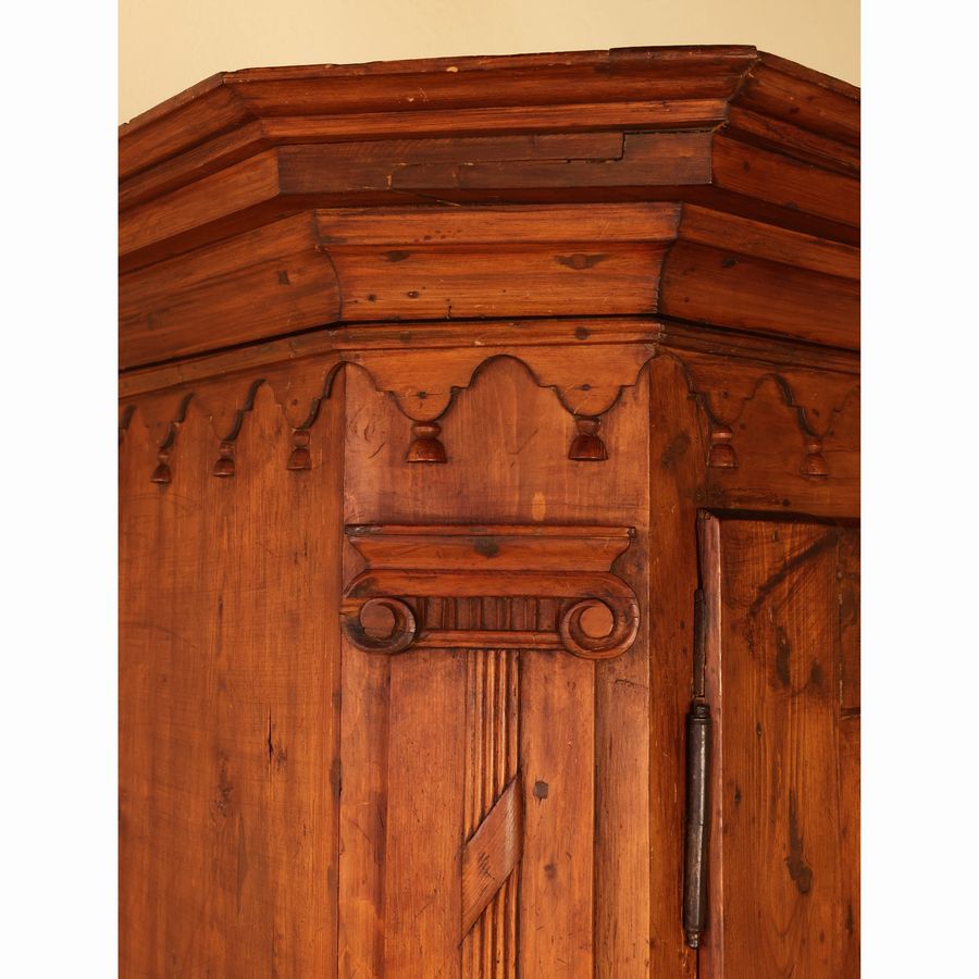 Armadio in Legno Tenero
