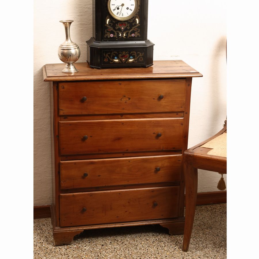Due Complementi D'arredo