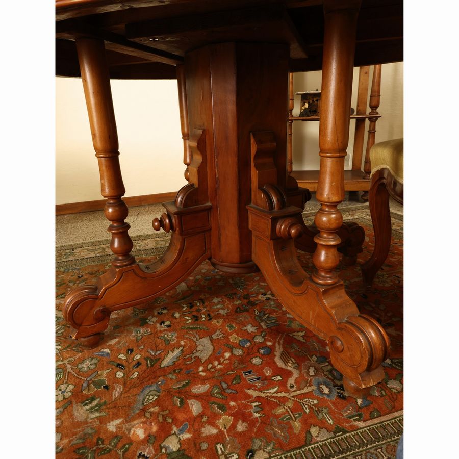 Tavolo da Pranzo in Noce