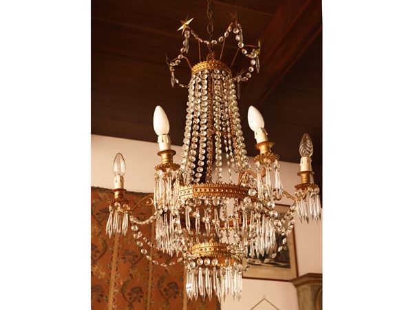 Small basket chandelier in gilt tole and glass